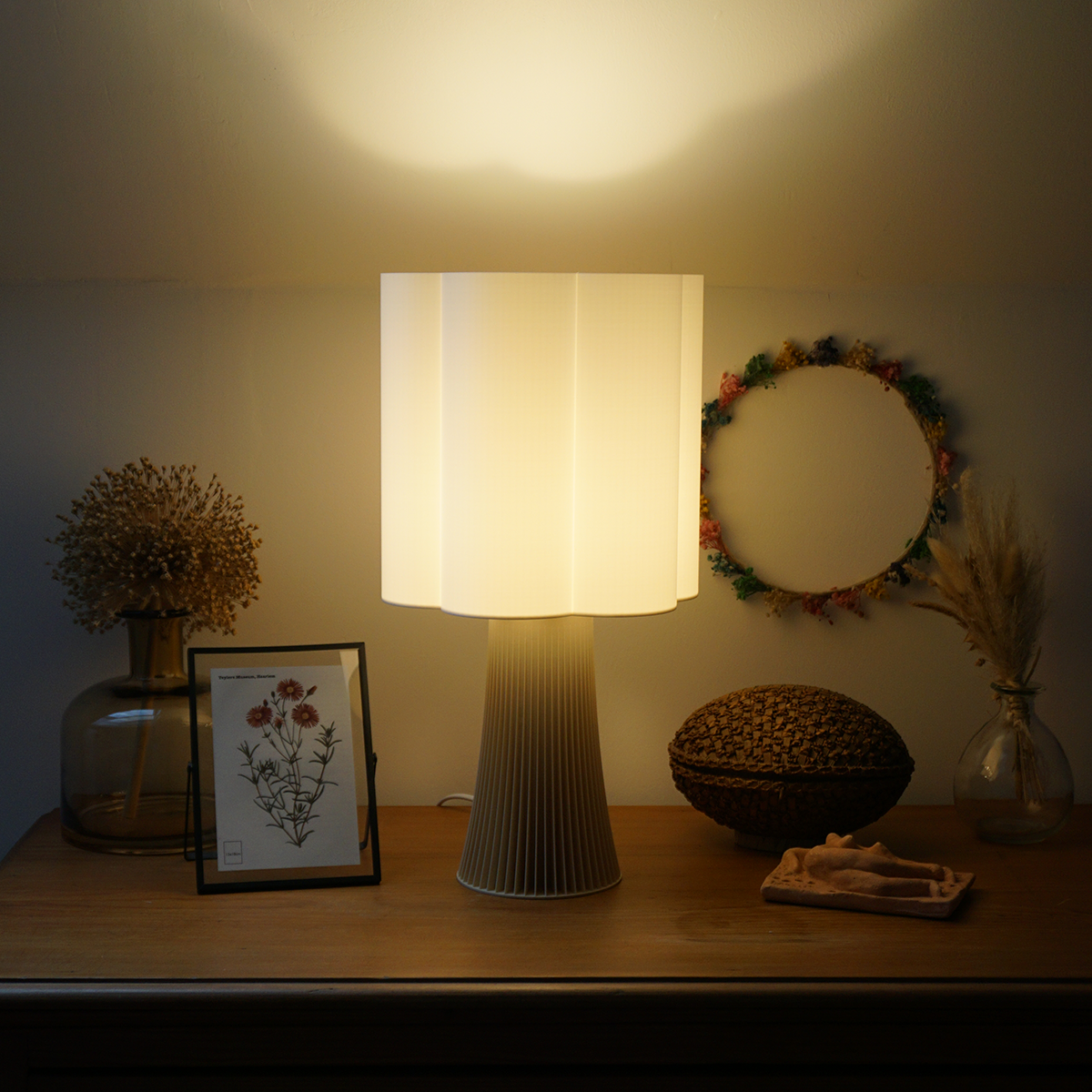 Irma Lamp | Beige & White
